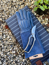 Load image into Gallery viewer, Scratch Protector Gloves