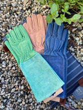 Load image into Gallery viewer, Scratch Protector Gloves