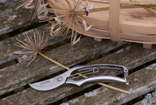 Load image into Gallery viewer, Sophie Conran Secateurs Gift Boxed