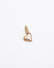 Load image into Gallery viewer, Pesci Che Volano- Cuoricino Charm