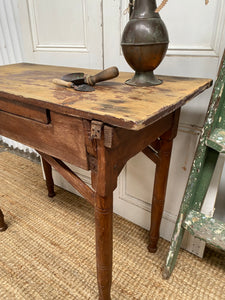 Very Early Formerly Dropside Table