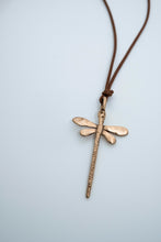 Load image into Gallery viewer, Pesci Che Volano- Libellula Pendant