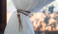 Load image into Gallery viewer, Pesci Che Volano- Medusa Pendant