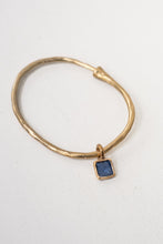 Load image into Gallery viewer, Pesci Che Volano- Mini Quadra Charm