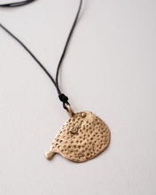 Load image into Gallery viewer, Pesci Che Volano- Paffuto Pendant