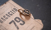 Load image into Gallery viewer, Pesci Che Volano- Pesce Charm