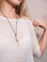 Load image into Gallery viewer, Pesci Che Volano- Elena Pendant