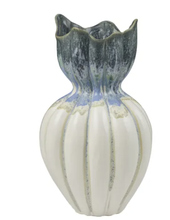 Load image into Gallery viewer, Pincer Ceramic Vase