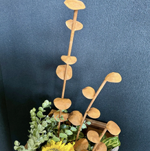 Load image into Gallery viewer, Set of 3 Petal Stakes