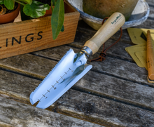 Load image into Gallery viewer, RHS Stainless Weeding Trowel
