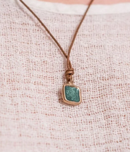 Load image into Gallery viewer, Pesci Che Volano- Mini Quadra Charm
