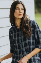 Load image into Gallery viewer, Dion Linen Short Sleeve Shirt in Navy Check