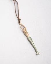 Load image into Gallery viewer, Pesci Che Volano- Sirena Pendant