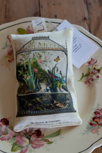 Load image into Gallery viewer, Scented Sachets