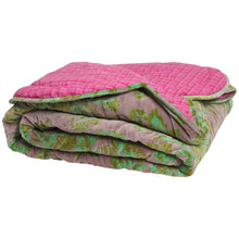 Load image into Gallery viewer, Valeria Scalloped Quilted Bedcover