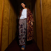 Load image into Gallery viewer, Sage x Clare Aneta Quilted Cotton Robe - Rosewood