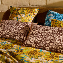 Load image into Gallery viewer, Sage x Clare Indiana Linen Pillowcase Set - Umber