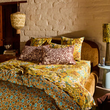 Load image into Gallery viewer, Sage x Clare Indiana Linen Pillowcase Set - Umber