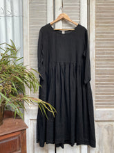 Load image into Gallery viewer, Montaigne Baggy Italian Linen Dress with Side Pockets (one size)
