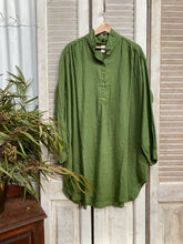 Load image into Gallery viewer, Montaigne Soft Linen Gathered Shirt (one size)