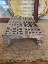 Load image into Gallery viewer, Heavy Ornate Cast Trivet (Grate)